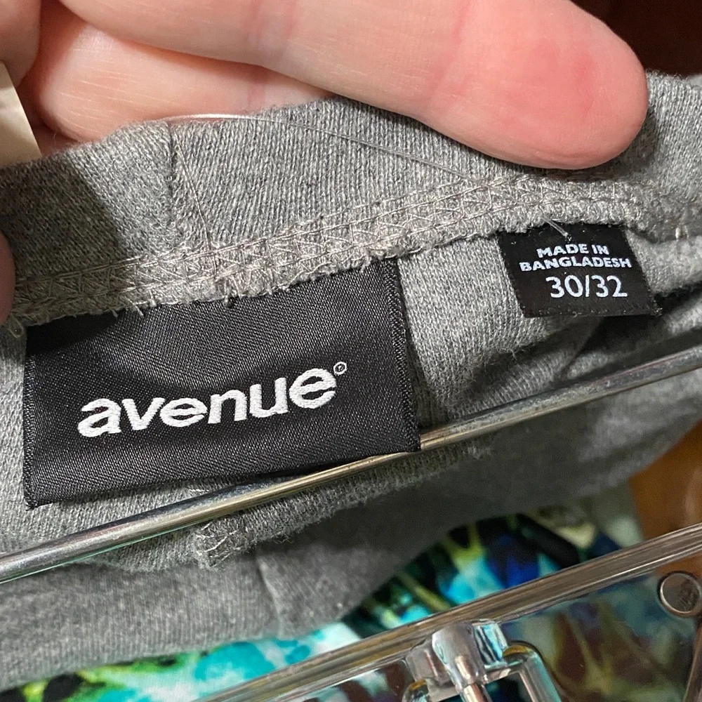 Avenue Black, grey and White button up top and gray pants set plus size 30/32